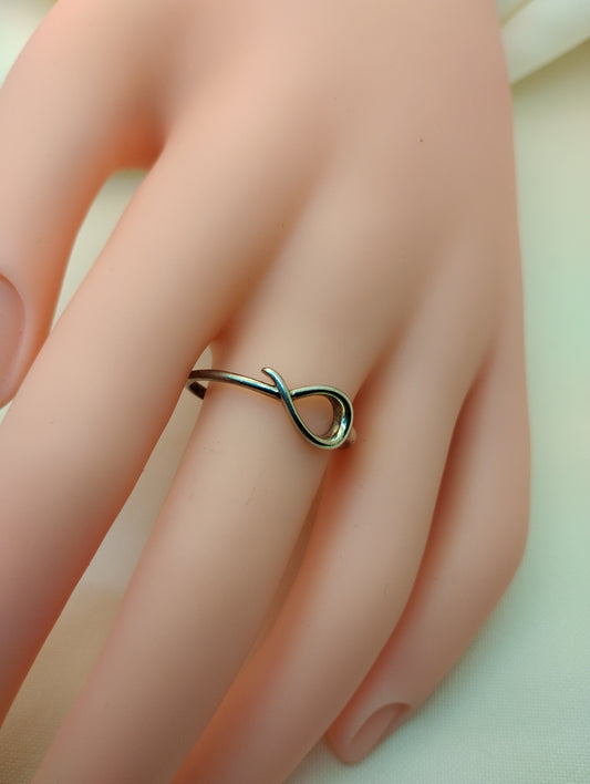 Sterling Silver Minimalist Loop Ring