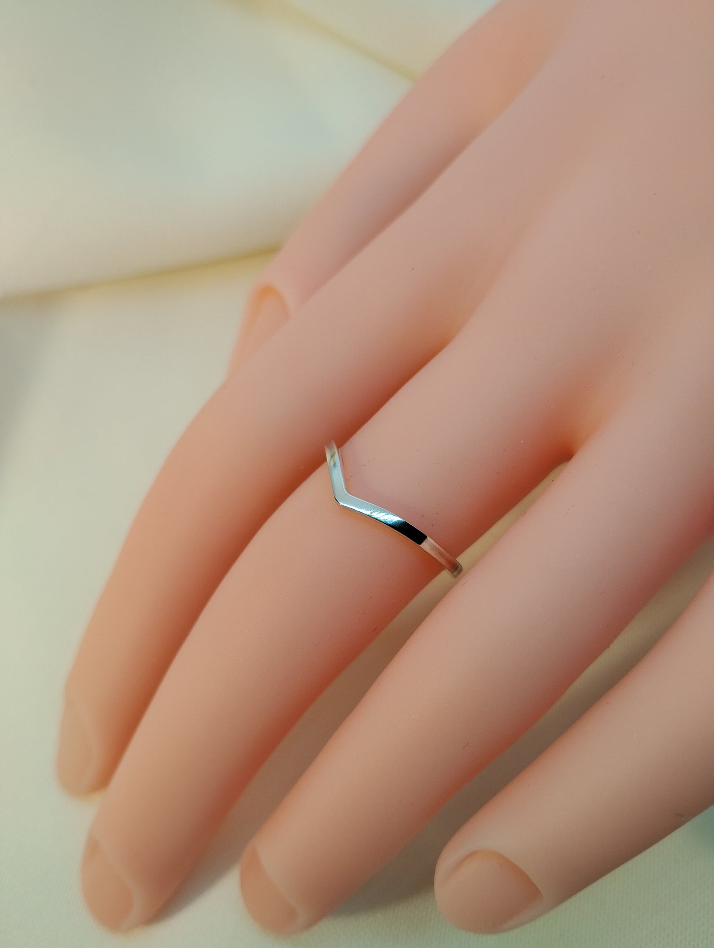 Wishbone ring