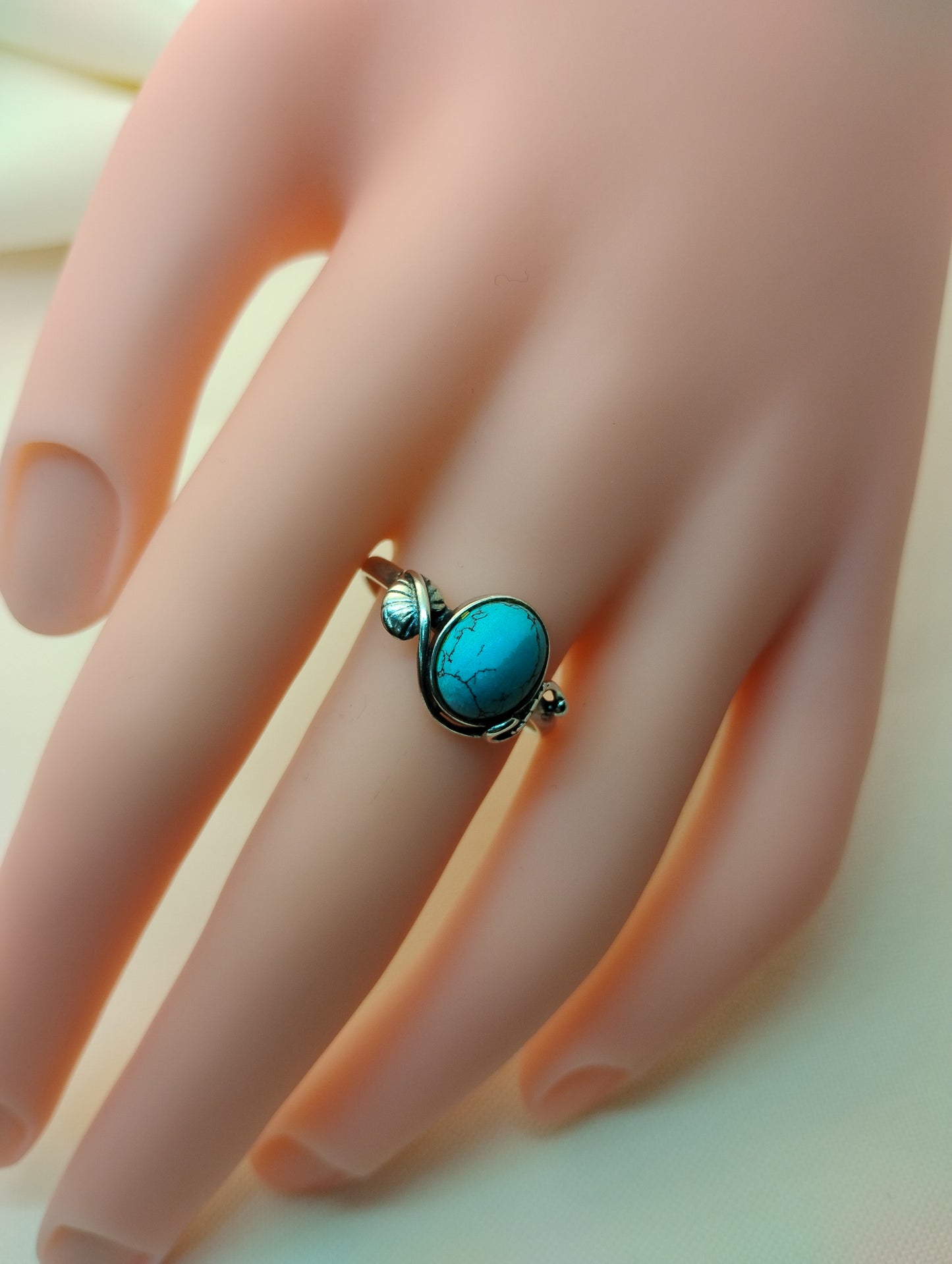 Vintage Style Sterling Silver Turquoise Ring - Oval Blue Gemstone Ring in 925 Silver